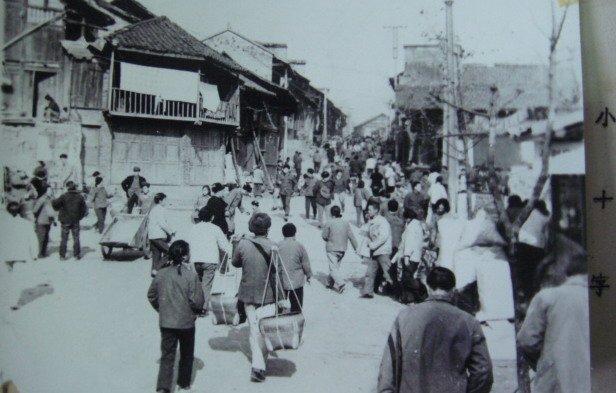 圖1：銅仁主城區(qū)舊景。銅仁日報社資料圖片.jpg